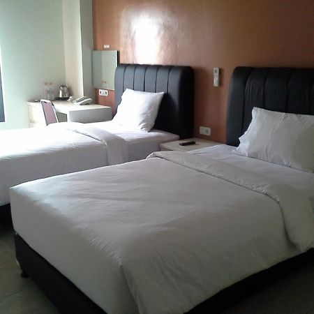 Asoka Inn Bandung Buitenkant foto