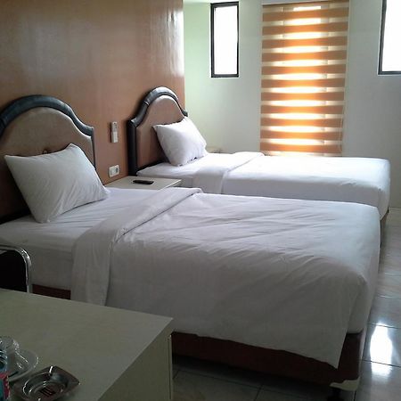Asoka Inn Bandung Buitenkant foto