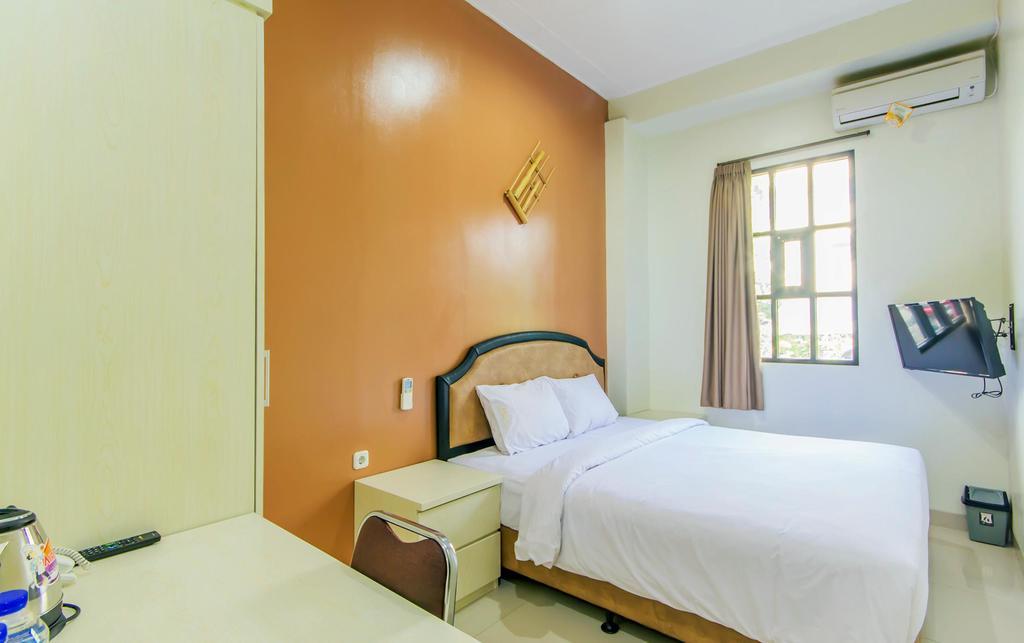 Asoka Inn Bandung Buitenkant foto